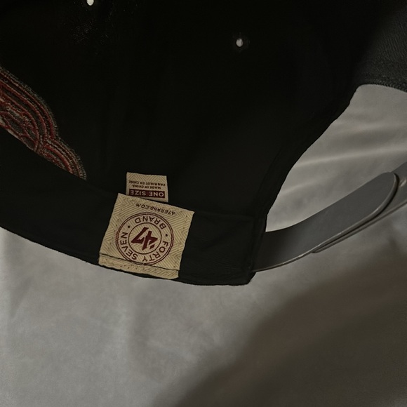 Red wings SnapBack - Picture 4 of 4